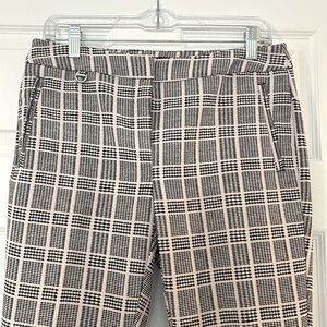 Adrianna Papell Pants Women’s 6 Houndstooth Black & White Cropped